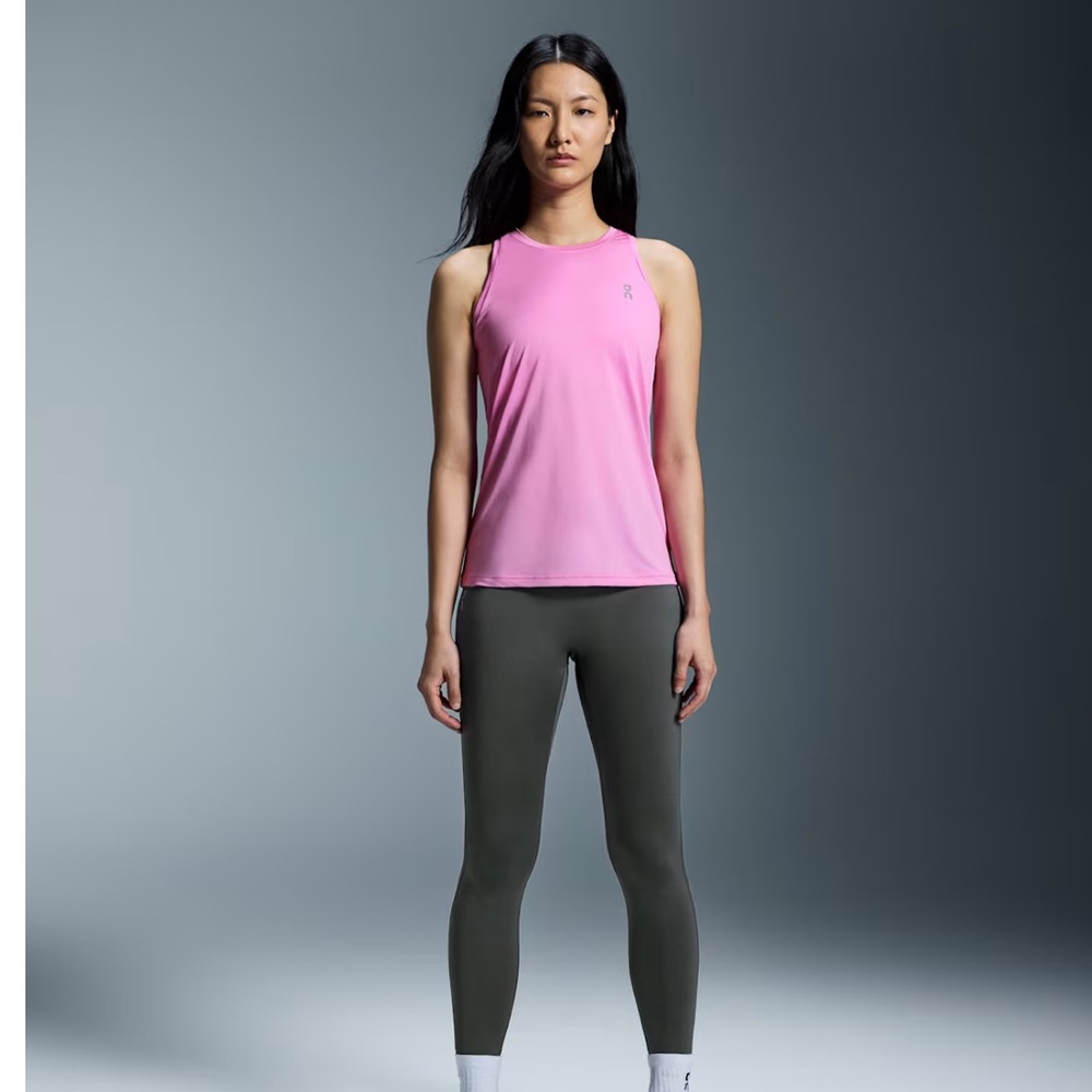 On Cloud Core Tank in Rasberry